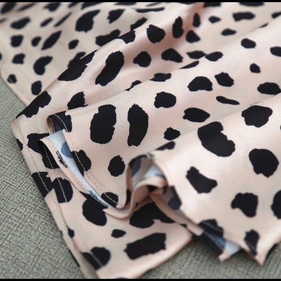 ⭐️LAST ONE⭐️ Silky Satin Leopard Skirt - Picture 6 of 8